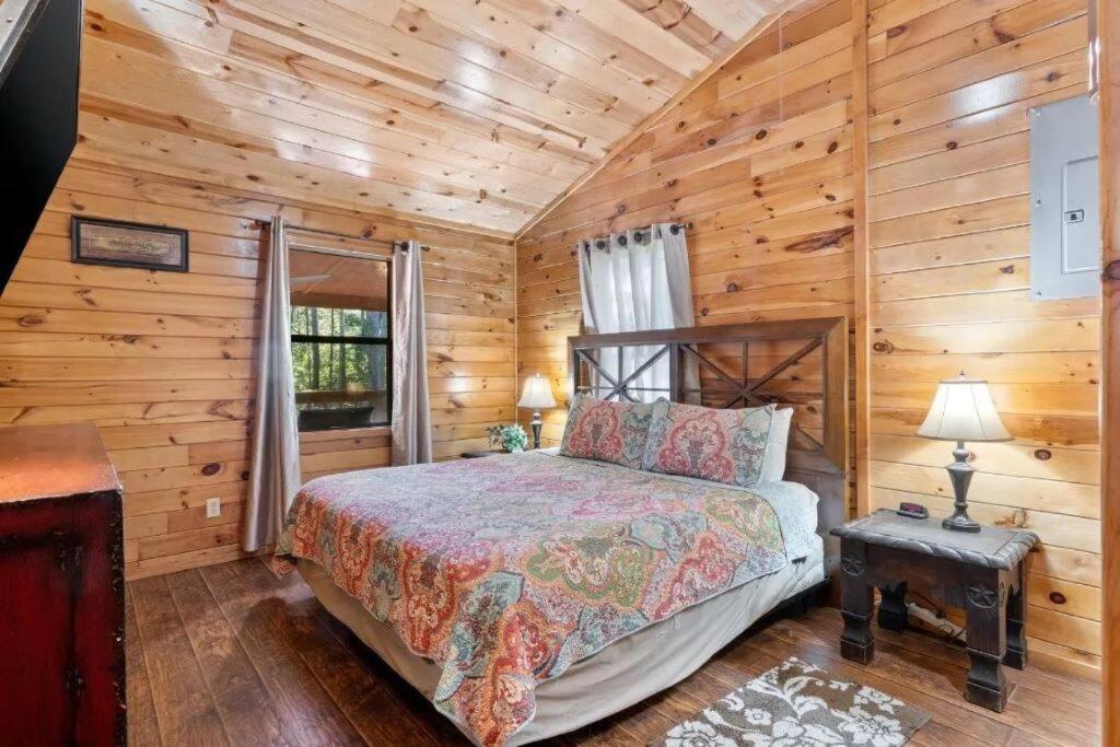Misty Moonlight, Sleeps 4, Mountain Cabin Apartment Broken Bow Luaran gambar